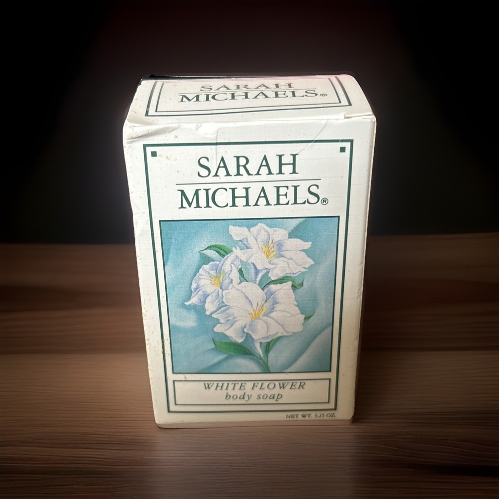 VTG 90s Sarah Michaels SOAP White Flower New New in Box Discontinued